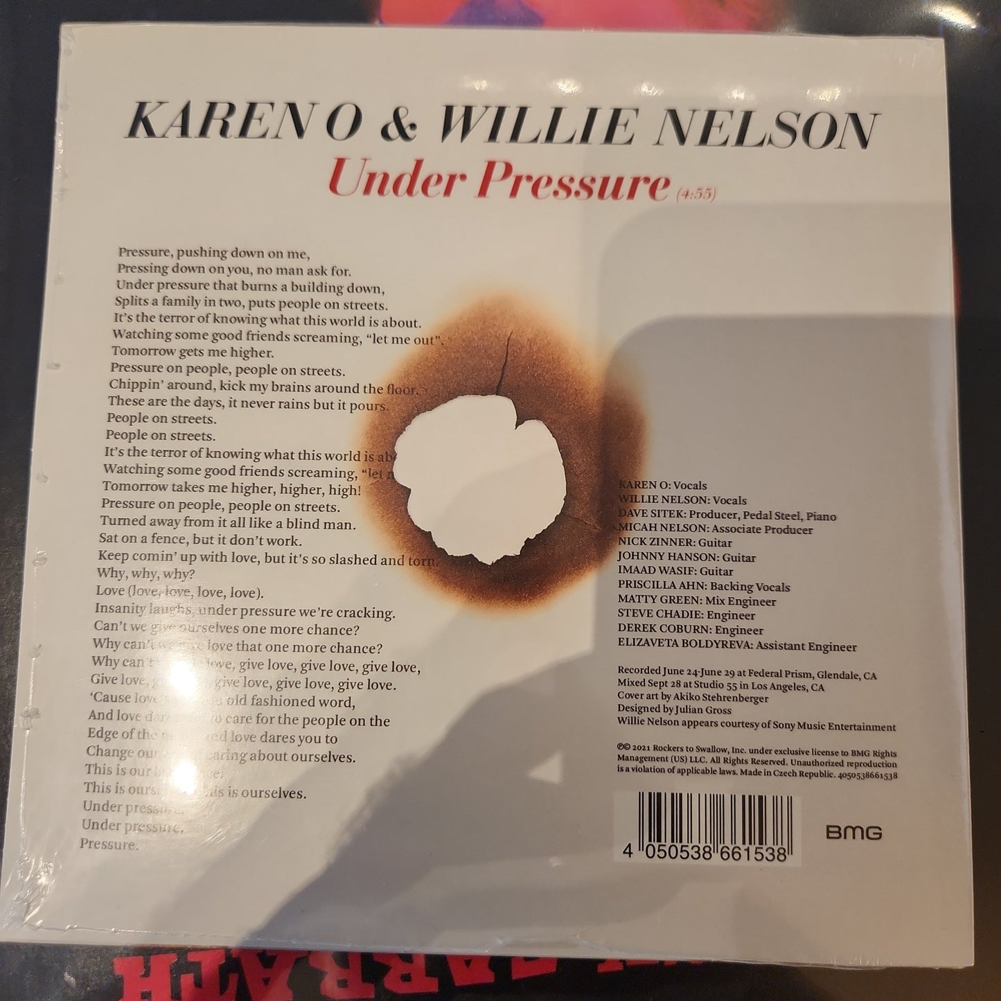 Karen O & Willie Nelson - Under Pressure - 7" RSD